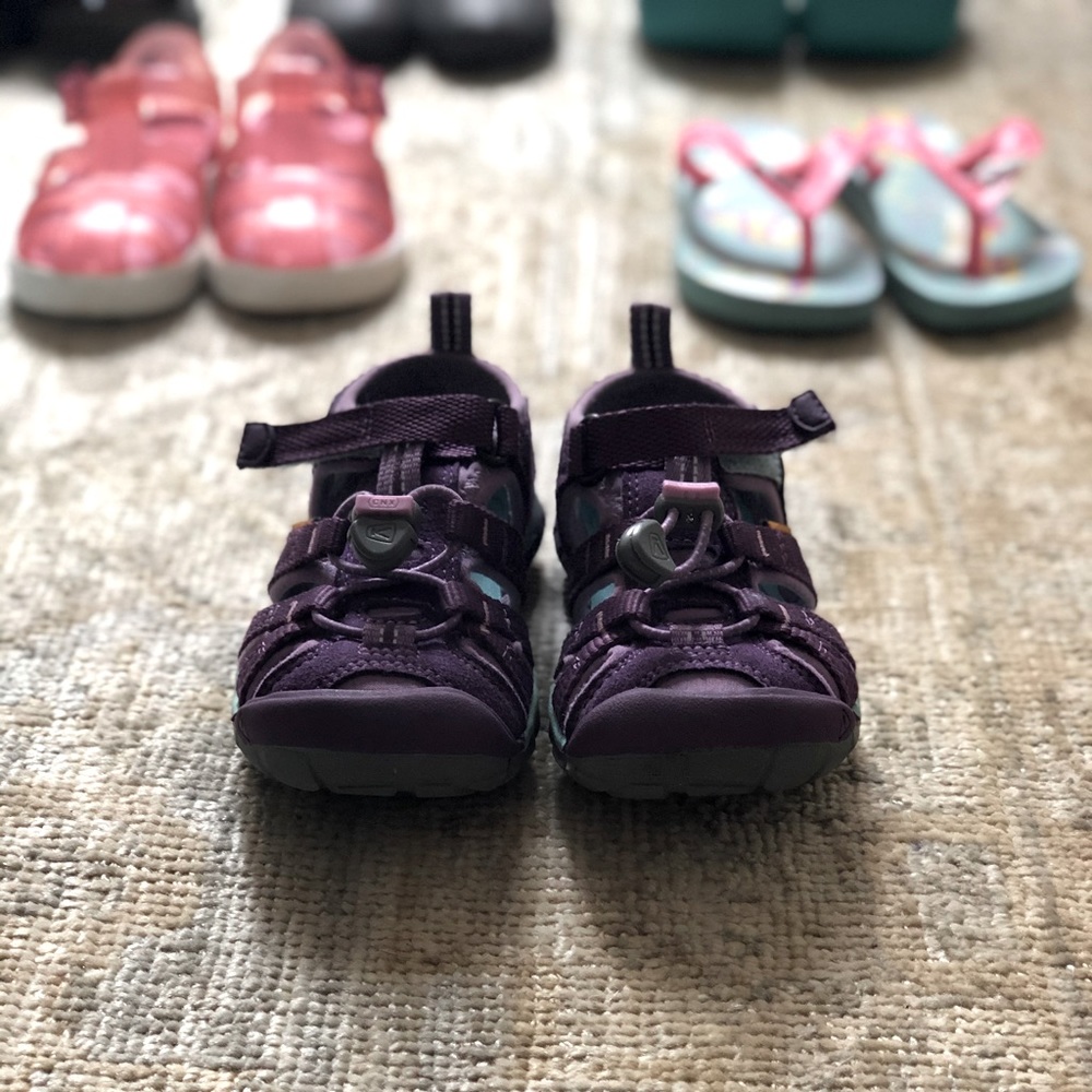 Keen Water Shoes Size 8